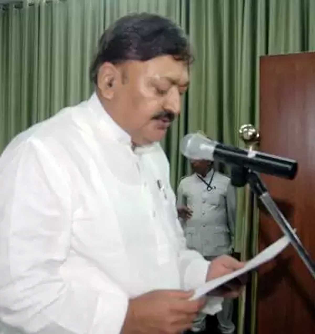 बिहार कांग्रेस विधायक को चुनाव उल्लंघन मामले में एक साल की सजा